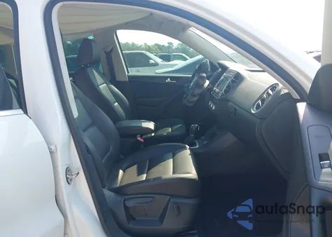 2015 Volkswagen Tiguan S/Se/Sel/R-Line из США, поврежденный, VIN WVGAV7AX7FW520319